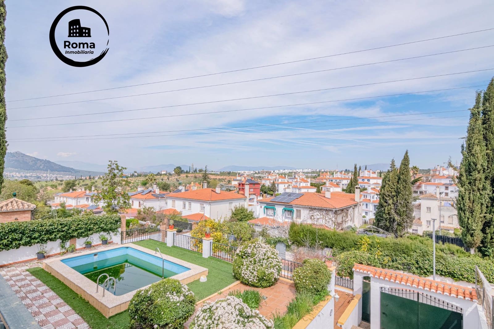 Chalet de 4 habitaciones en Peligros en venta con piscina - 395.000 € (Ref: 9748118)