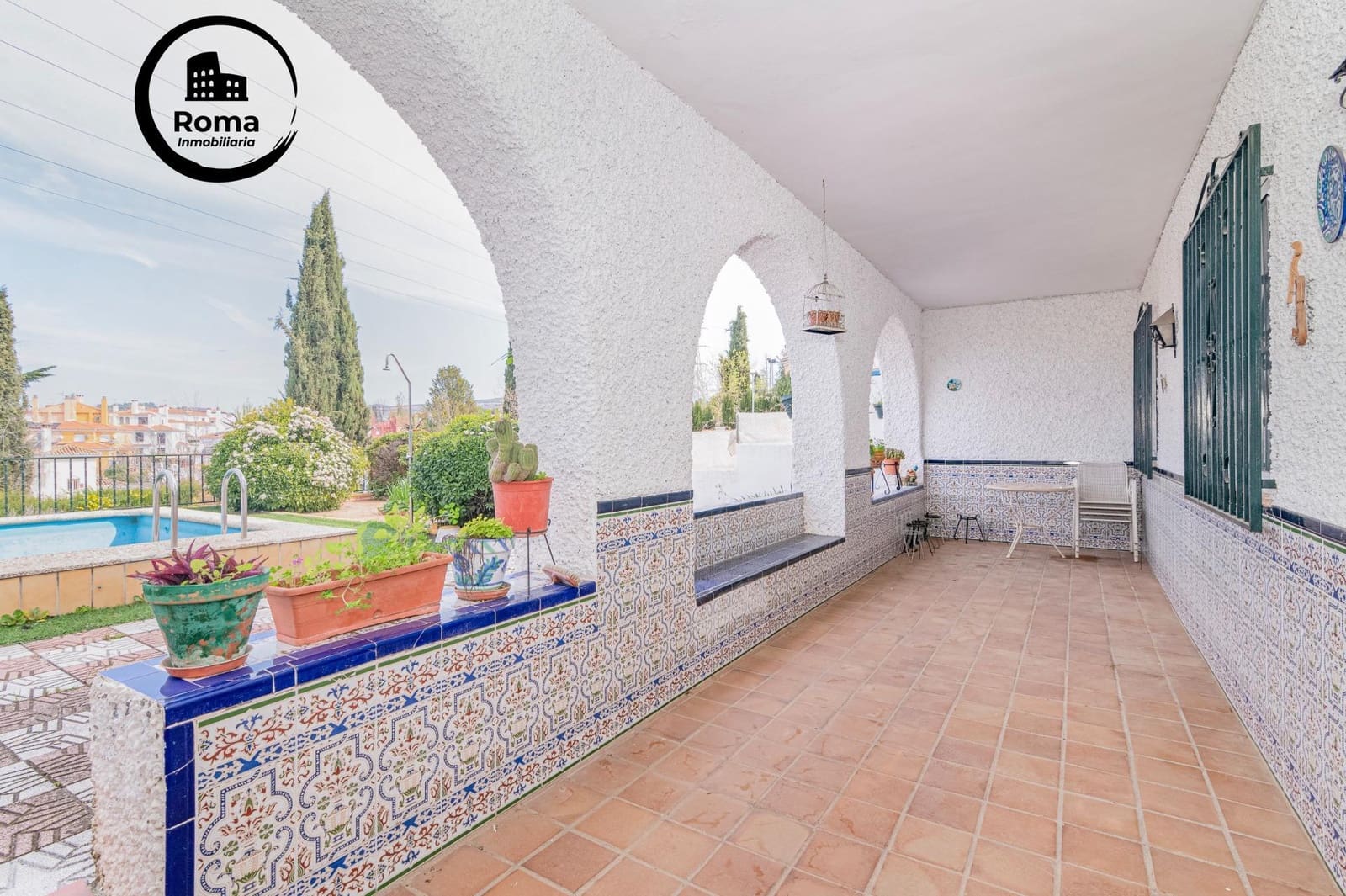 Chalet de 4 habitaciones en Peligros en venta con piscina - 395.000 € (Ref: 9748118)