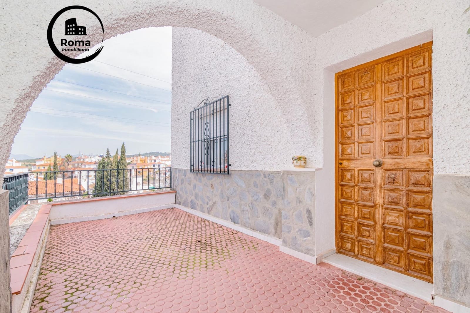 Chalet de 4 habitaciones en Peligros en venta con piscina - 395.000 € (Ref: 9748118)