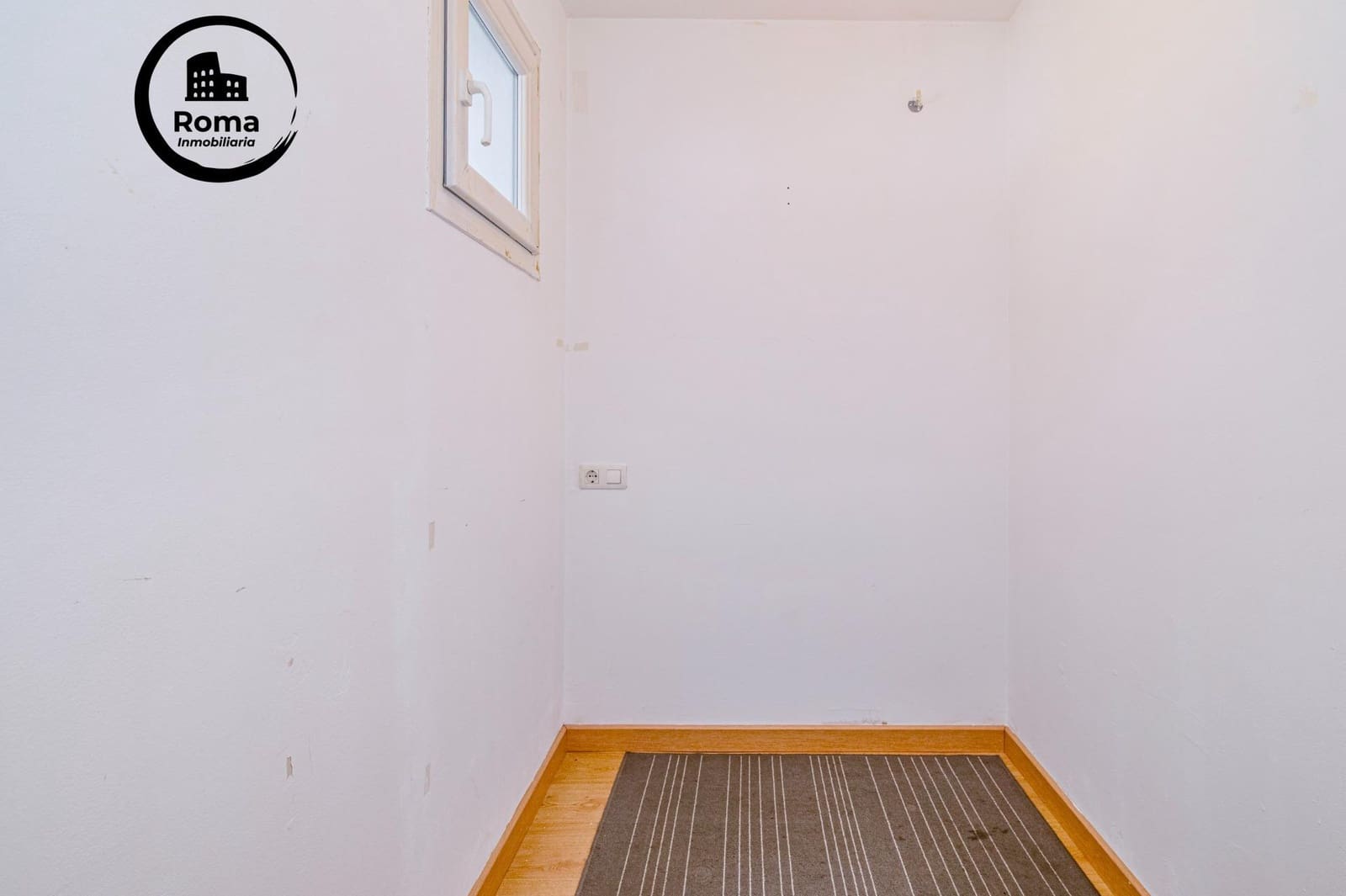 2 bedroom Flat for sale in Sierra Nevada with pool garage - € 168,000 (Ref: 9748124)