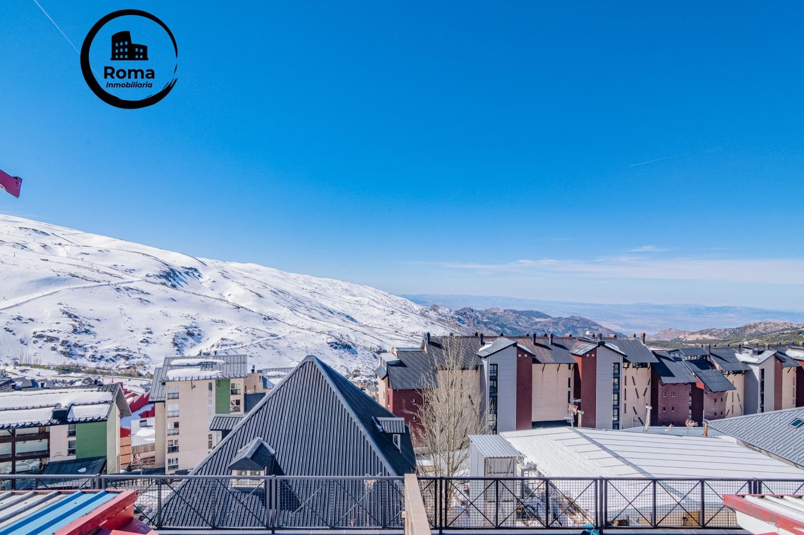 2 bedroom Flat for sale in Sierra Nevada with pool garage - € 168,000 (Ref: 9748124)