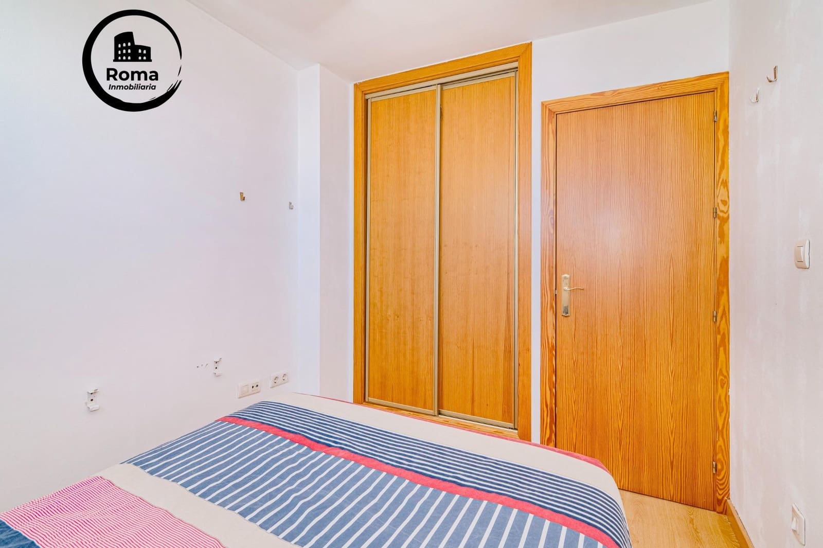 2 bedroom Flat for sale in Sierra Nevada with pool garage - € 168,000 (Ref: 9748124)