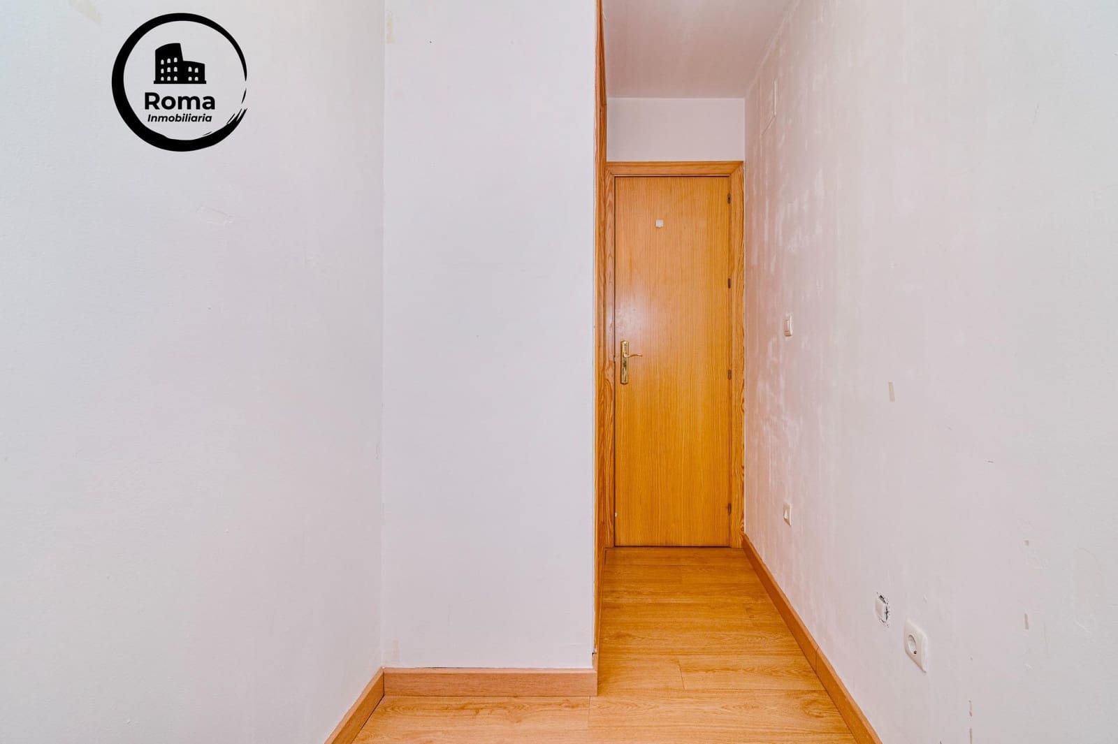 2 bedroom Flat for sale in Sierra Nevada with pool garage - € 168,000 (Ref: 9748124)