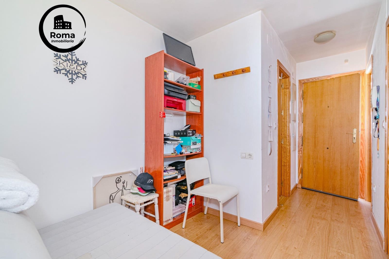 2 bedroom Flat for sale in Sierra Nevada with pool garage - € 168,000 (Ref: 9748124)