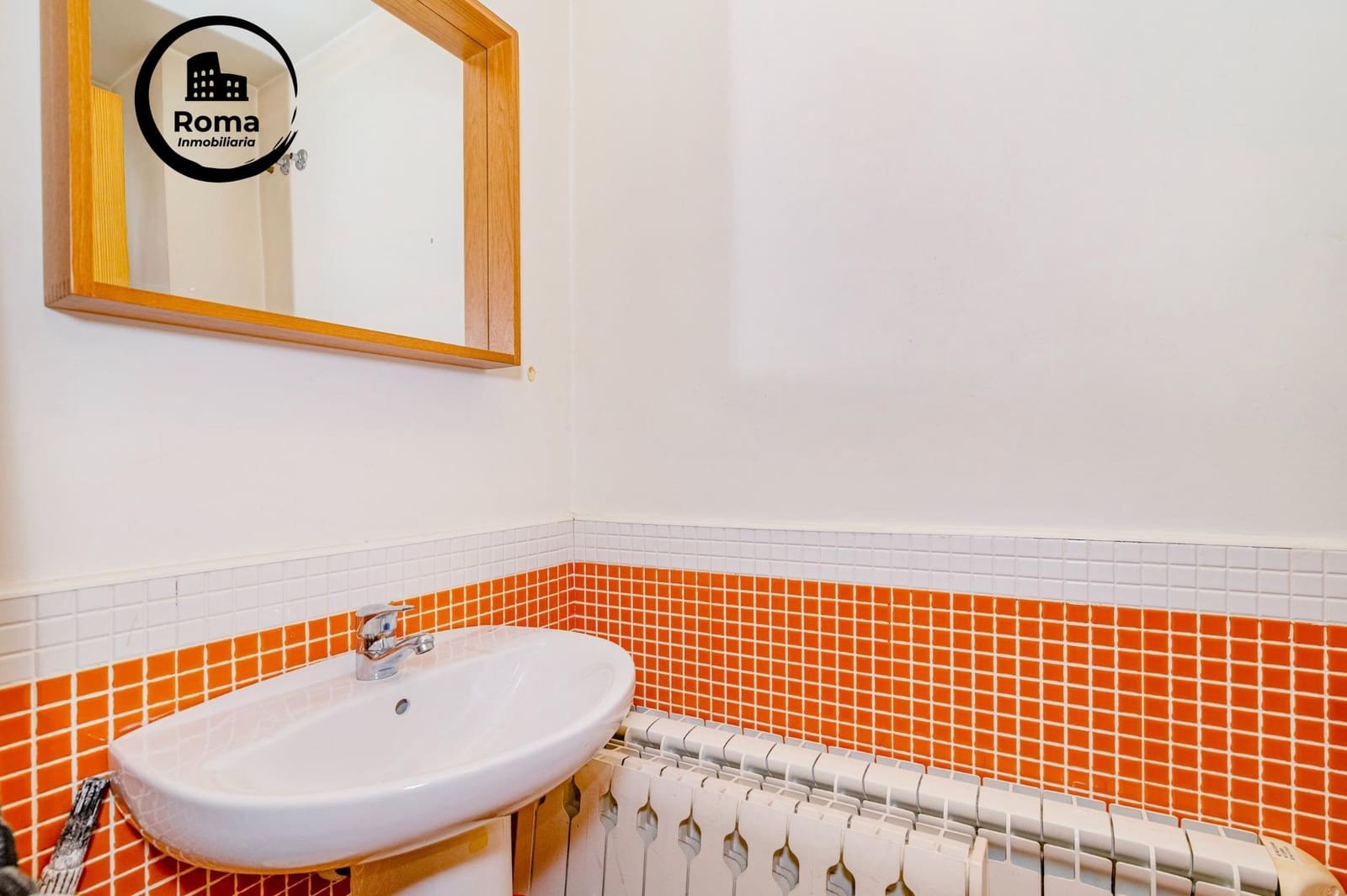 2 bedroom Flat for sale in Sierra Nevada with pool garage - € 168,000 (Ref: 9748124)