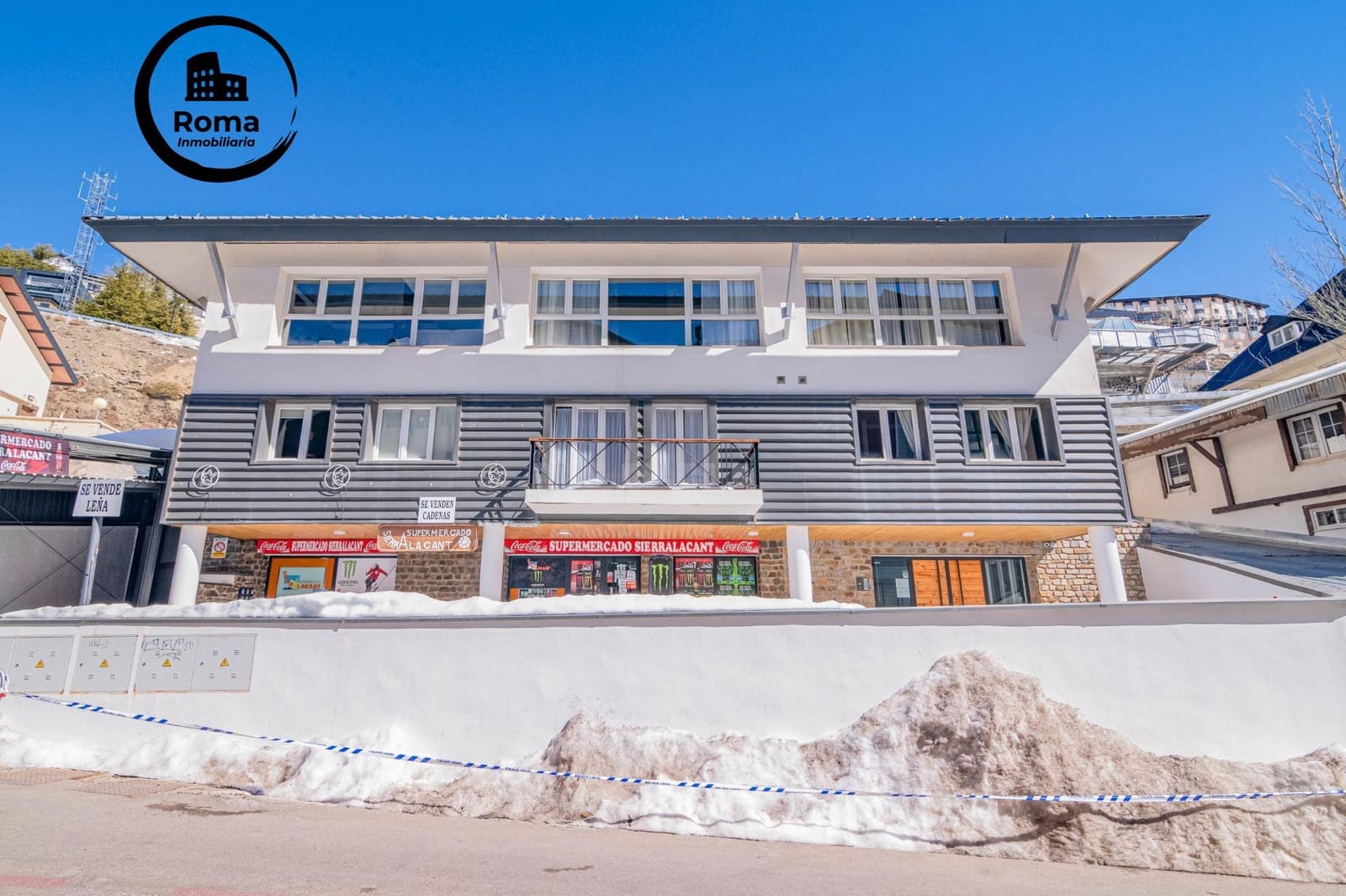 2 bedroom Flat for sale in Sierra Nevada with pool garage - € 168,000 (Ref: 9748124)