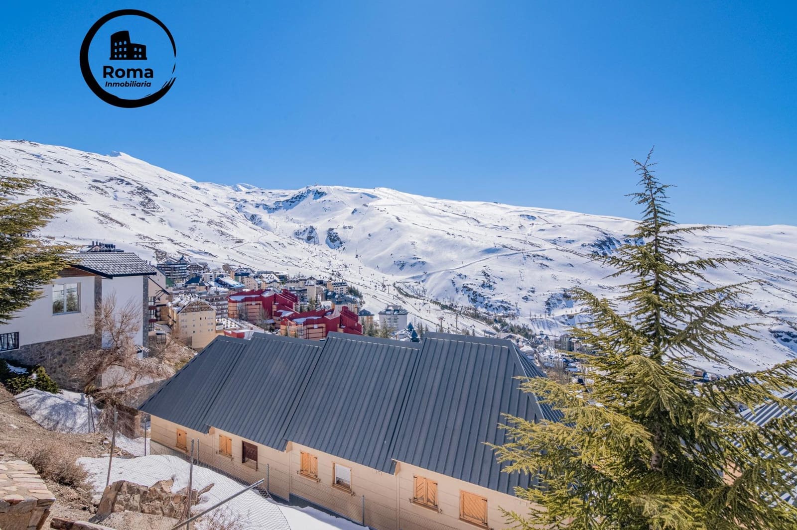 2 bedroom Flat for sale in Sierra Nevada with pool garage - € 168,000 (Ref: 9748124)