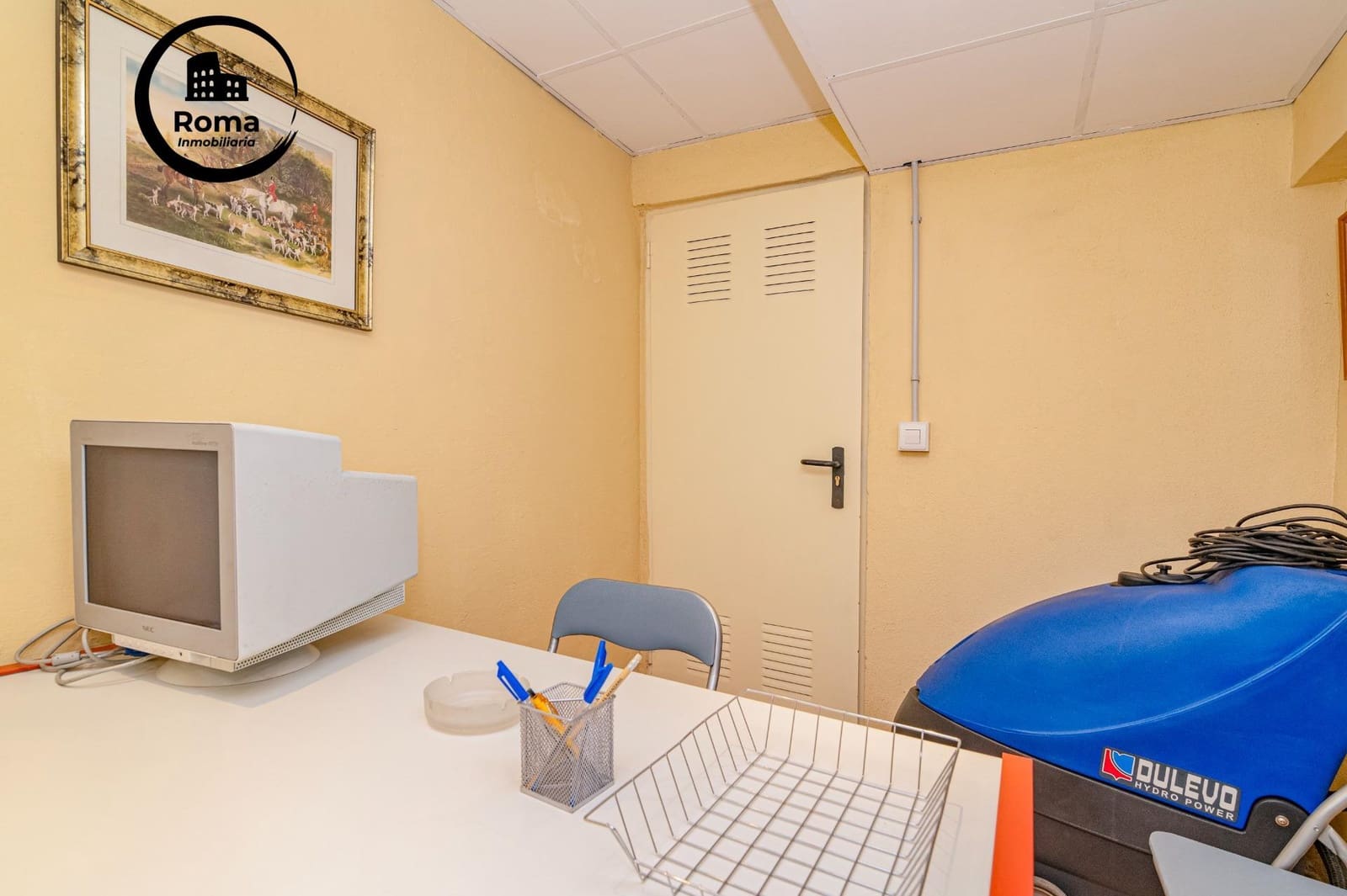 Bedrift til salgs i Granada by med garasje - € 350 000 (Ref: 9748126)