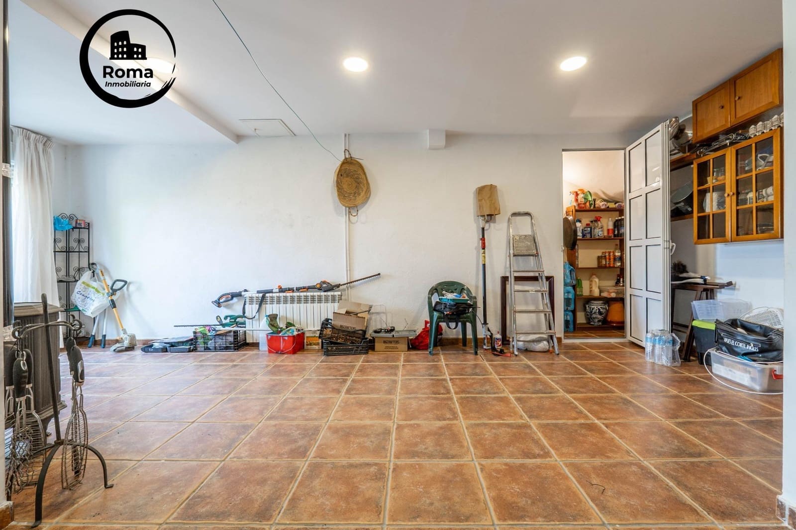 Chalet de 3 habitaciones en La Zubia en venta con piscina garaje - 350.000 € (Ref: 9748127)