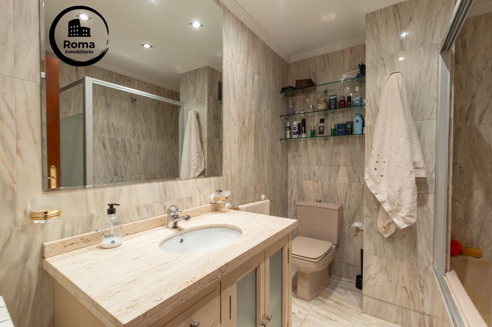 5 bedroom Flat for sale in Granada city - € 395,000 (Ref: 9748128)