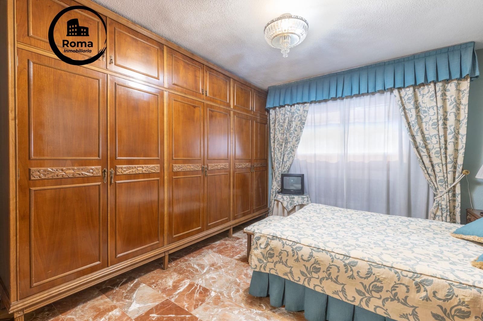 5 bedroom Flat for sale in Granada city - € 395,000 (Ref: 9748128)