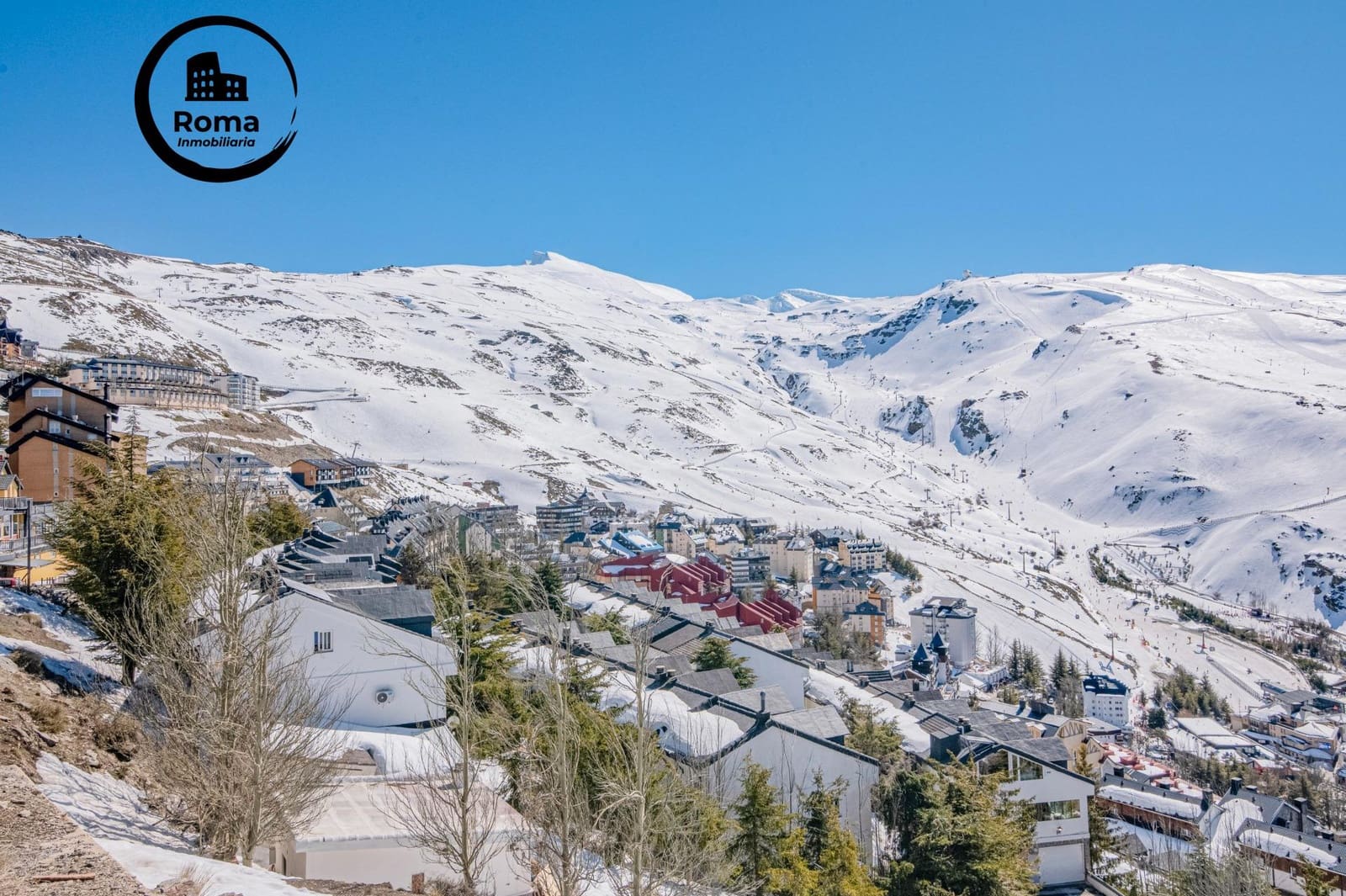 2 bedroom Flat for sale in Sierra Nevada with pool garage - € 168,000 (Ref: 9748135)