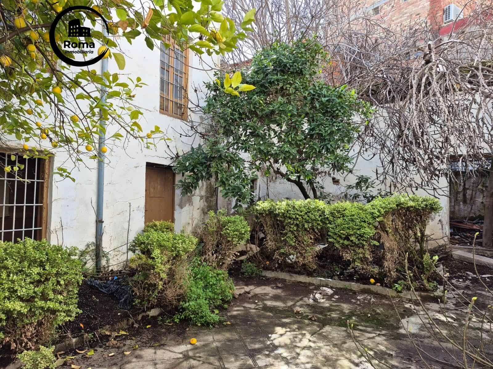 5 soveværelse Rækkehus til salg i Loja med garage - € 99.000 (Ref: 9748137)