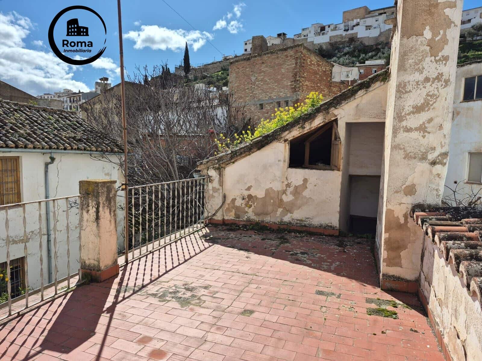 5 soveværelse Rækkehus til salg i Loja med garage - € 99.000 (Ref: 9748137)