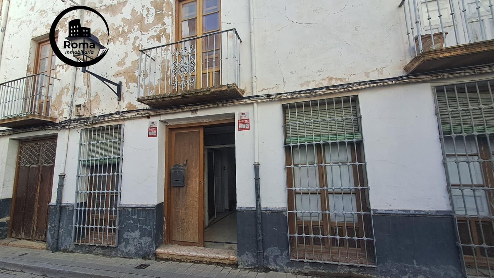 5 soveværelse Rækkehus til salg i Loja med garage - € 99.000 (Ref: 9748137)