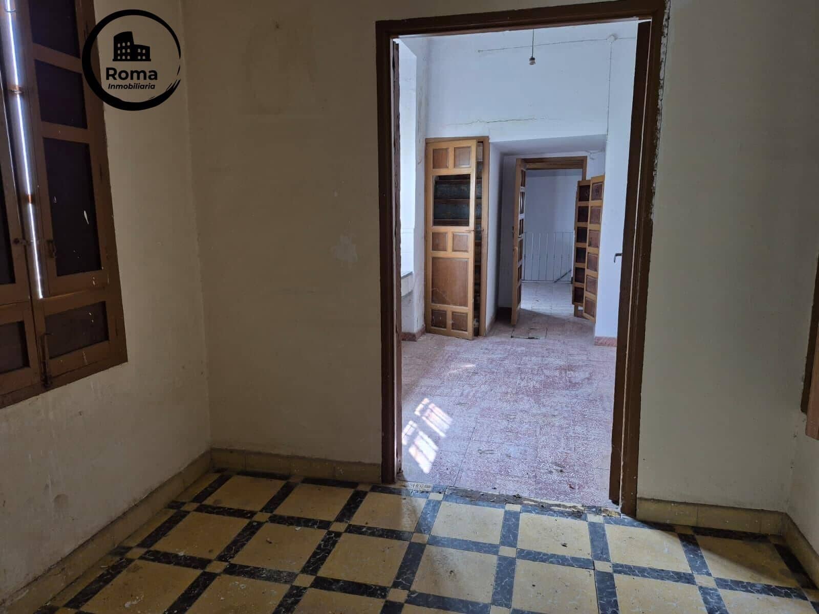 5 soveværelse Rækkehus til salg i Loja med garage - € 99.000 (Ref: 9748137)