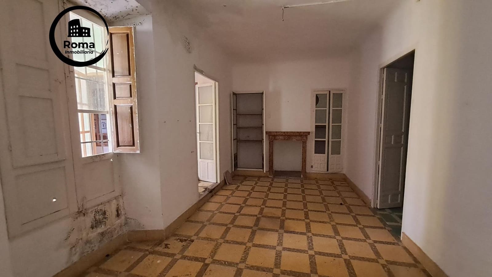 5 soveværelse Rækkehus til salg i Loja med garage - € 99.000 (Ref: 9748137)