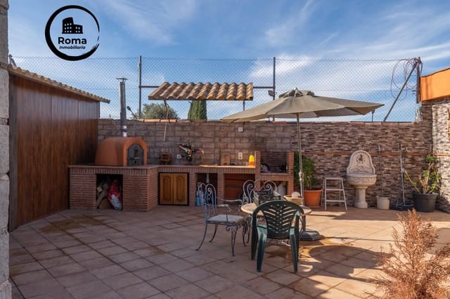 2 slaapkamer Villa te koop in Campus de la Salud, Granada stad met zwembad garage - € 269.900 (Ref: 9748139)