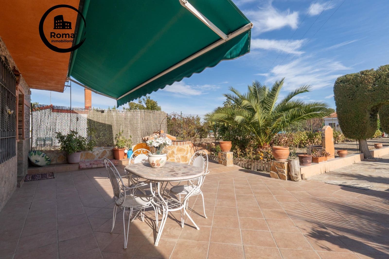 2 slaapkamer Villa te koop in Granada stad met zwembad garage - € 269.900 (Ref: 9748139)