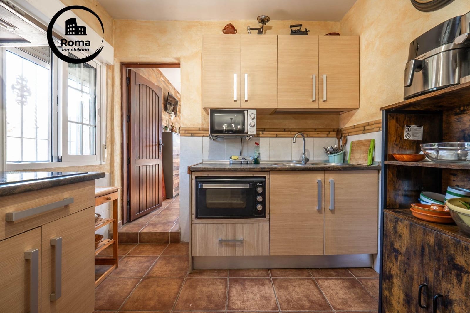 2 slaapkamer Villa te koop in Granada stad met zwembad garage - € 269.900 (Ref: 9748139)