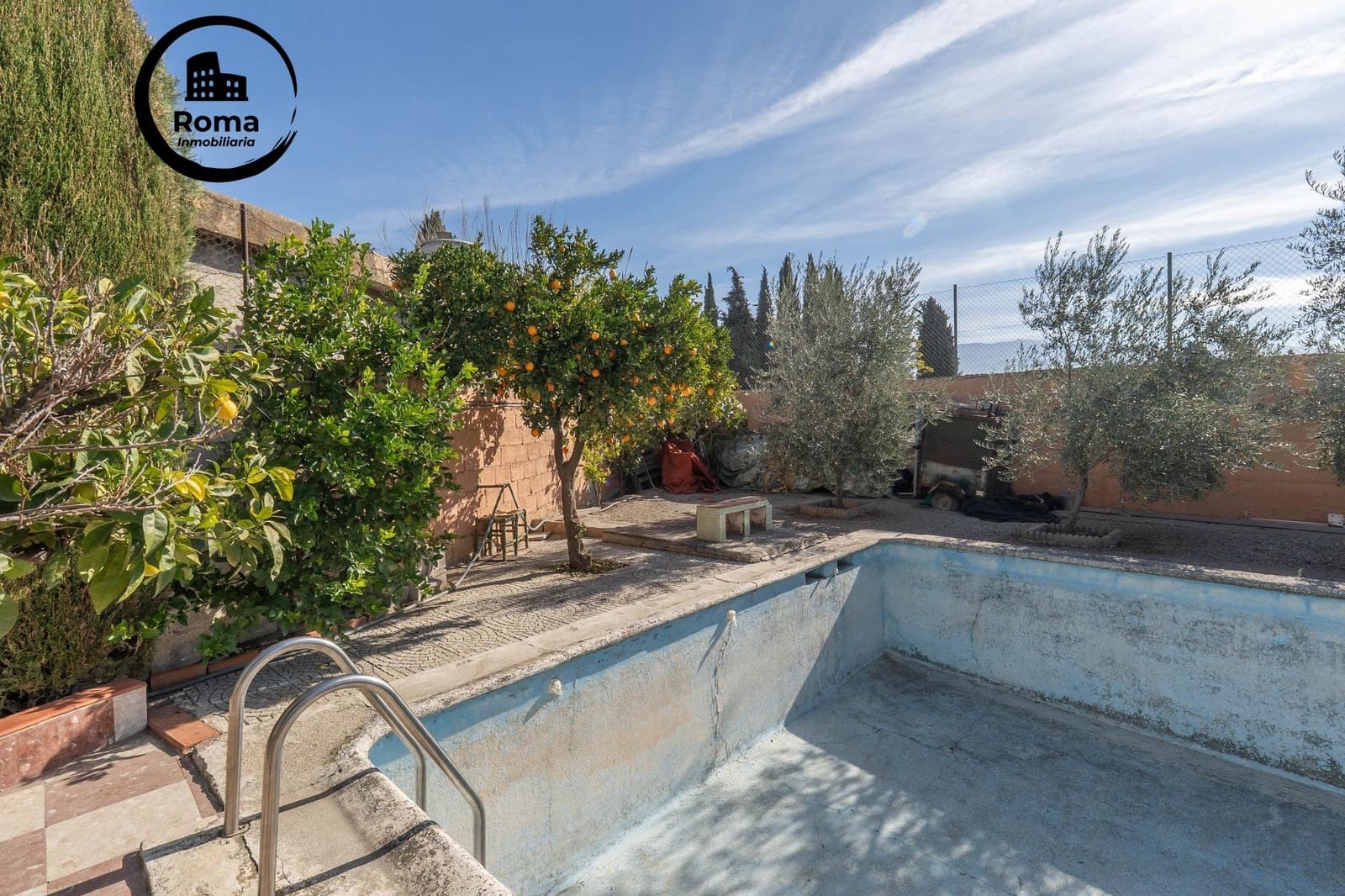 2 slaapkamer Villa te koop in Granada stad met zwembad garage - € 269.900 (Ref: 9748139)