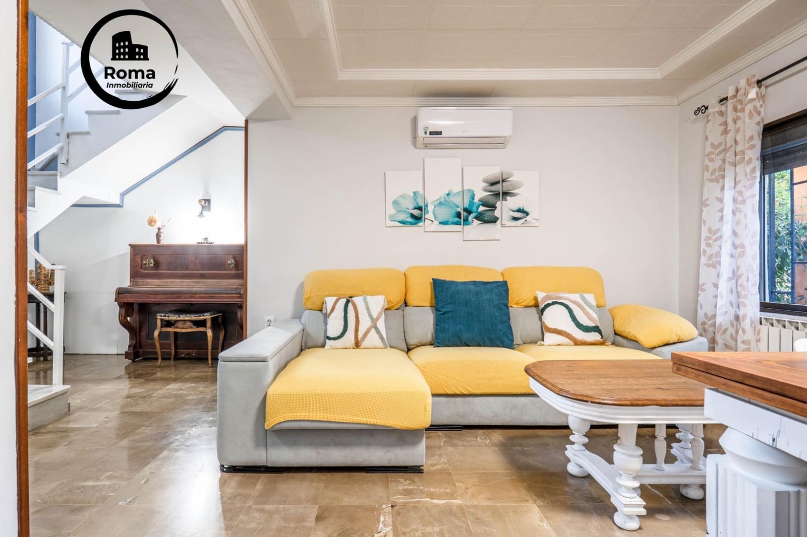 4 bedroom Semi-detached Villa for sale in Huetor Vega with pool - € 315,000 (Ref: 9748147)