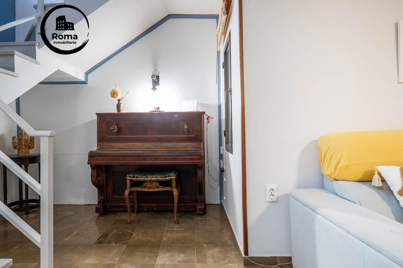 4 bedroom Semi-detached Villa for sale in Huetor Vega with pool - € 315,000 (Ref: 9748147)