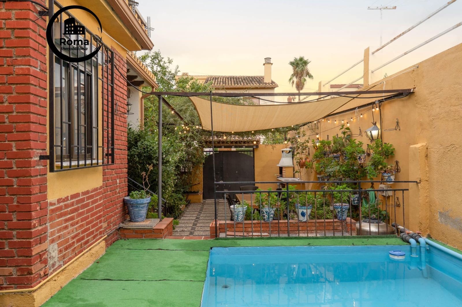 4 bedroom Semi-detached Villa for sale in Huetor Vega with pool - € 315,000 (Ref: 9748147)