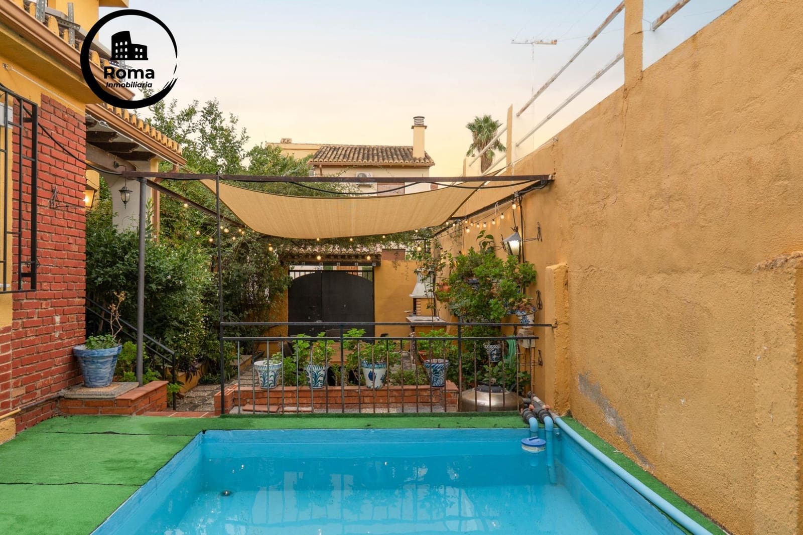 4 bedroom Semi-detached Villa for sale in Huetor Vega with pool - € 315,000 (Ref: 9748147)