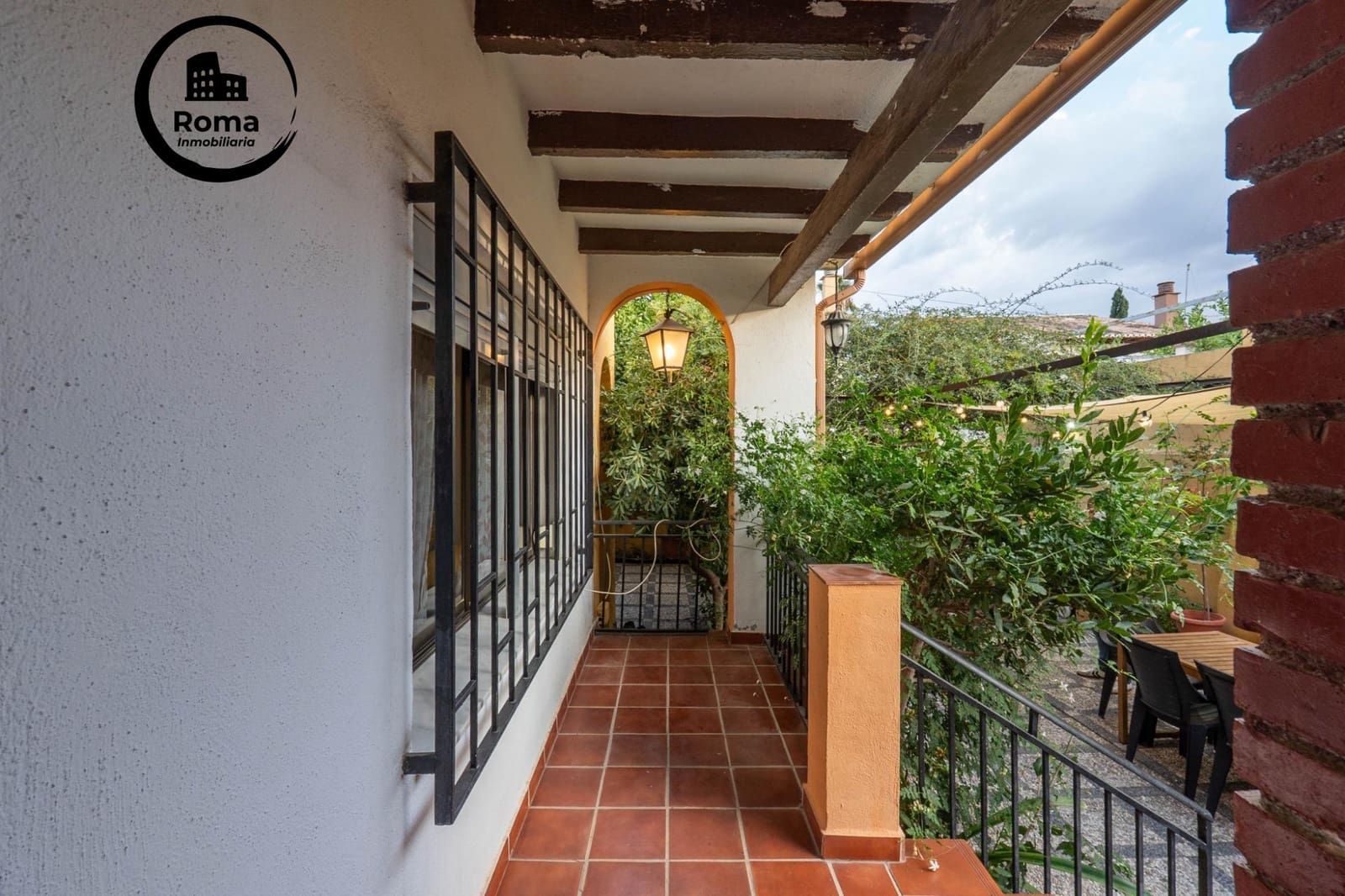 4 bedroom Semi-detached Villa for sale in Huetor Vega with pool - € 315,000 (Ref: 9748147)