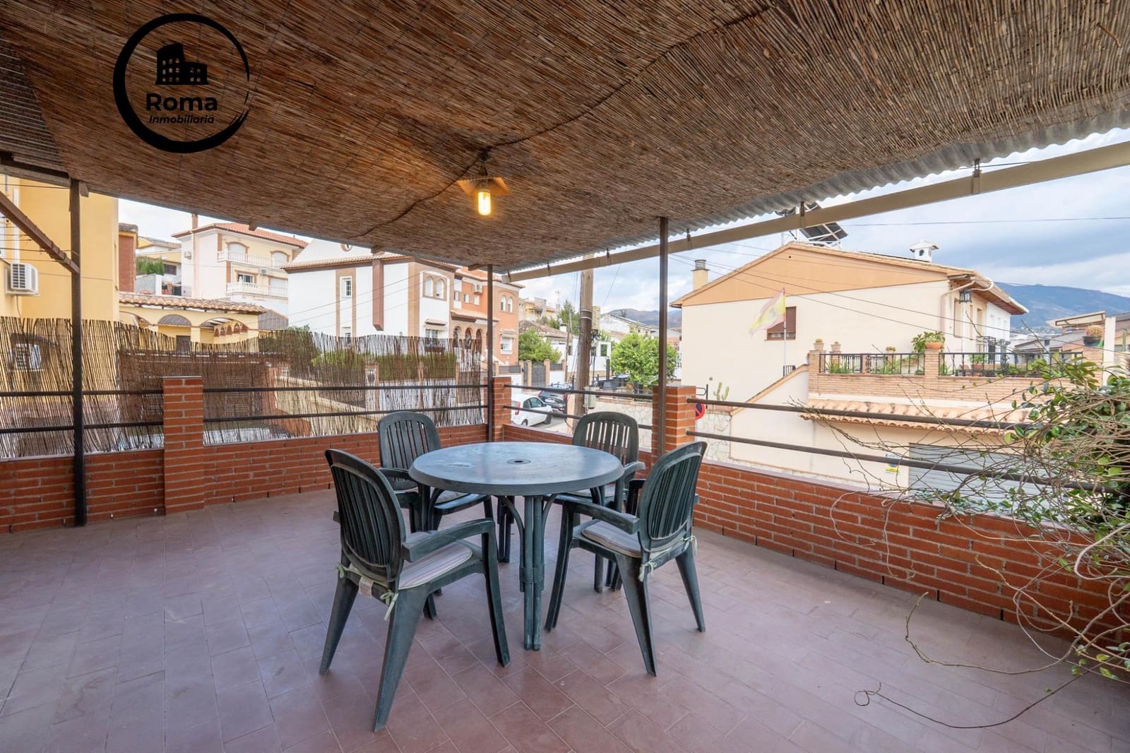 4 bedroom Semi-detached Villa for sale in Huetor Vega with pool - € 315,000 (Ref: 9748147)