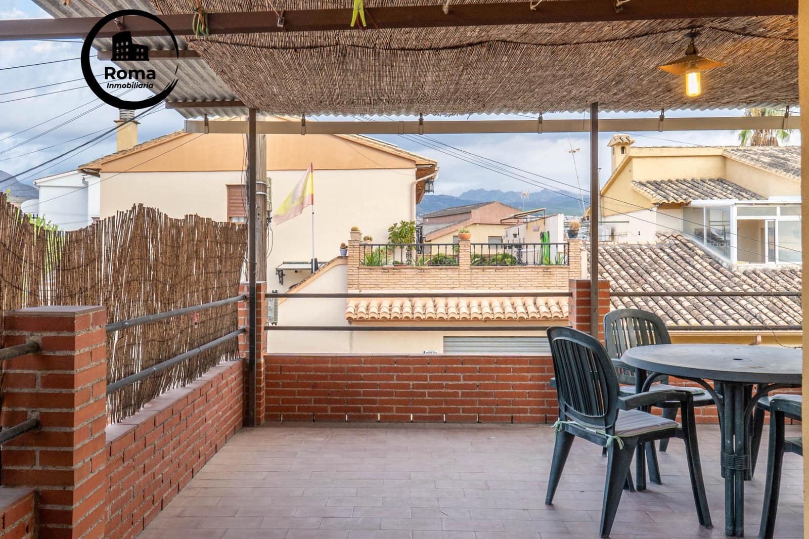 4 bedroom Semi-detached Villa for sale in Huetor Vega with pool - € 315,000 (Ref: 9748147)
