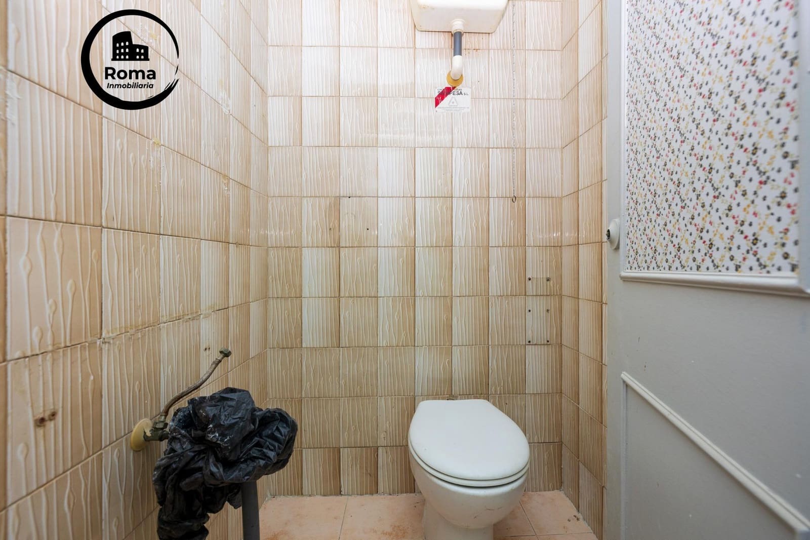 Kommersiell til salgs i Granada by - € 95 000 (Ref: 9752160)