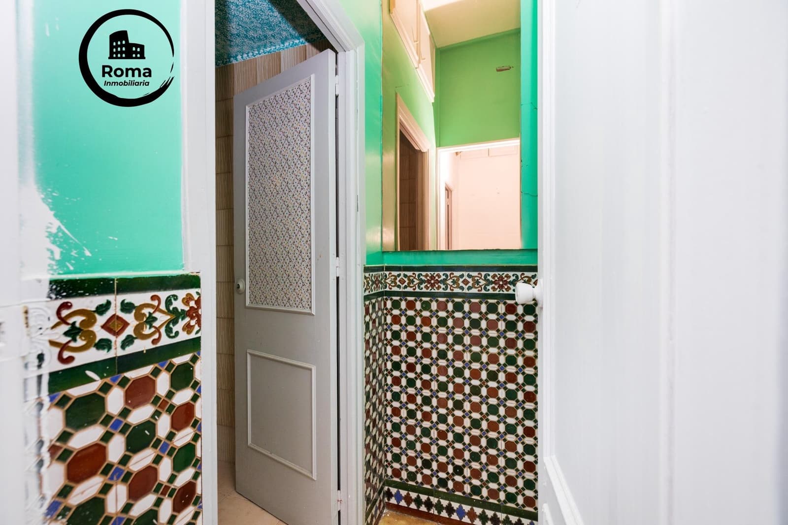 Kommersiell til salgs i Granada by - € 95 000 (Ref: 9752160)