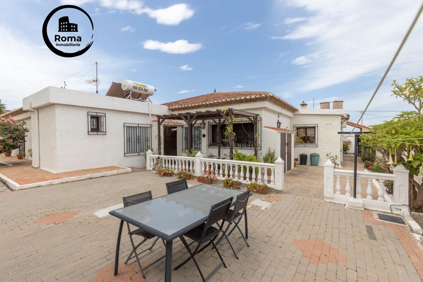 4 bedroom Villa for sale in Motril with pool garage - € 595,000 (Ref: 9755830)