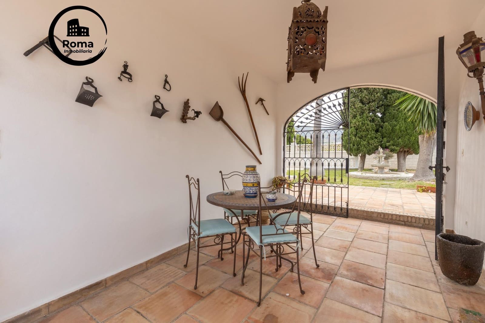 4 bedroom Villa for sale in Motril with pool garage - € 595,000 (Ref: 9755830)