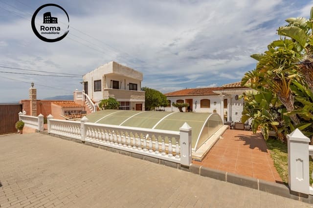 4 bedroom Villa for sale in Motril with pool garage - € 595,000 (Ref: 9755830)