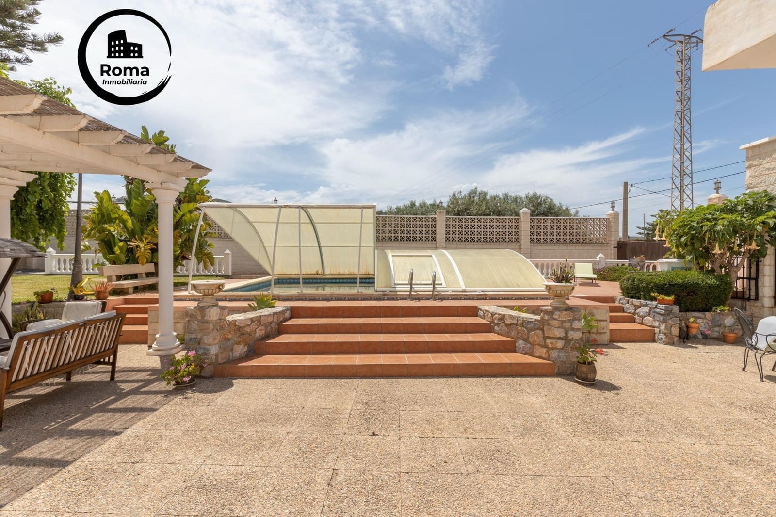 4 bedroom Villa for sale in Motril with pool garage - € 595,000 (Ref: 9755830)