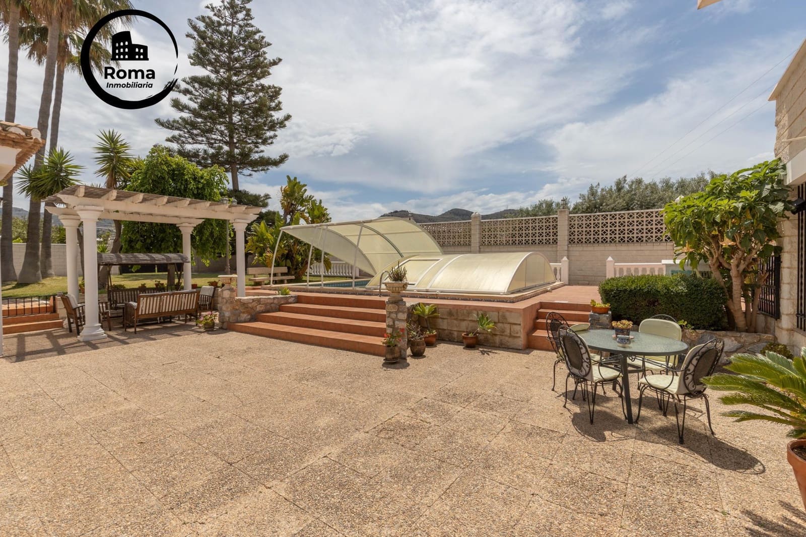 4 bedroom Villa for sale in Motril with pool garage - € 595,000 (Ref: 9755830)