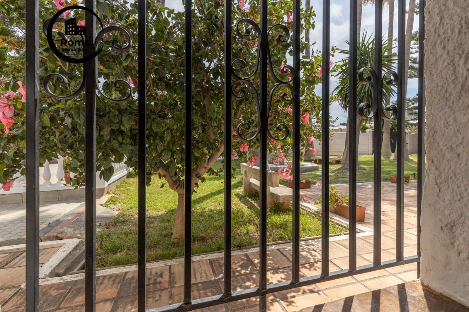 4 bedroom Villa for sale in Motril with pool garage - € 595,000 (Ref: 9755830)