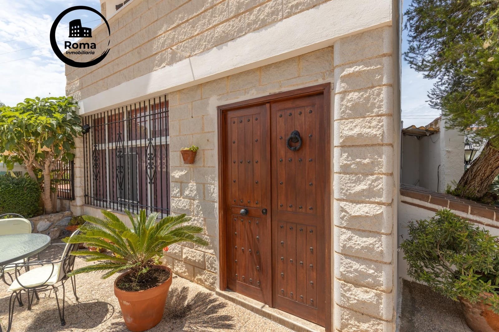 4 bedroom Villa for sale in Motril with pool garage - € 595,000 (Ref: 9755830)