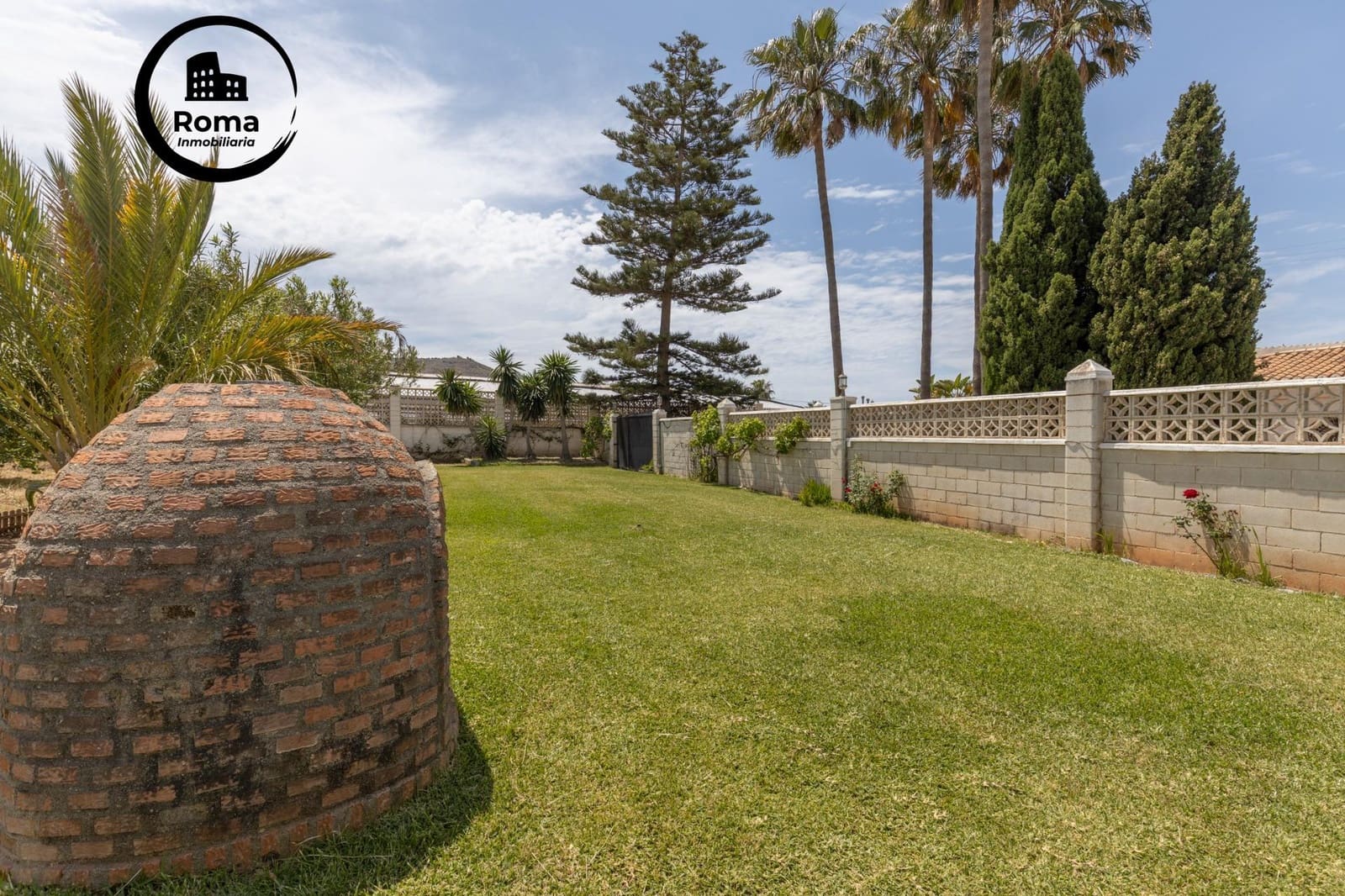 4 bedroom Villa for sale in Motril with pool garage - € 595,000 (Ref: 9755830)