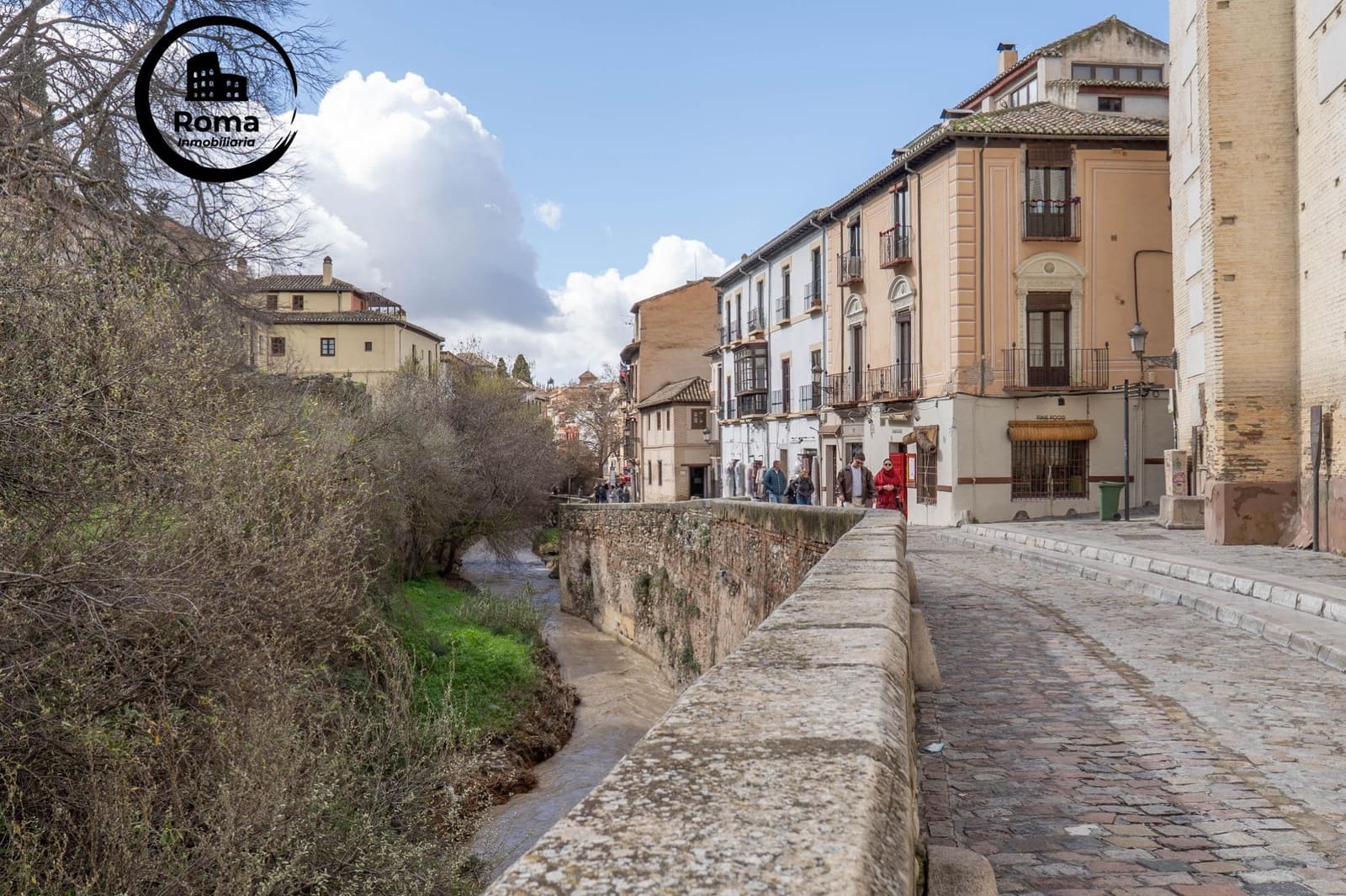 2 slaapkamer Rijtjeshuis te koop in Granada stad - € 210.000 (Ref: 9755834)