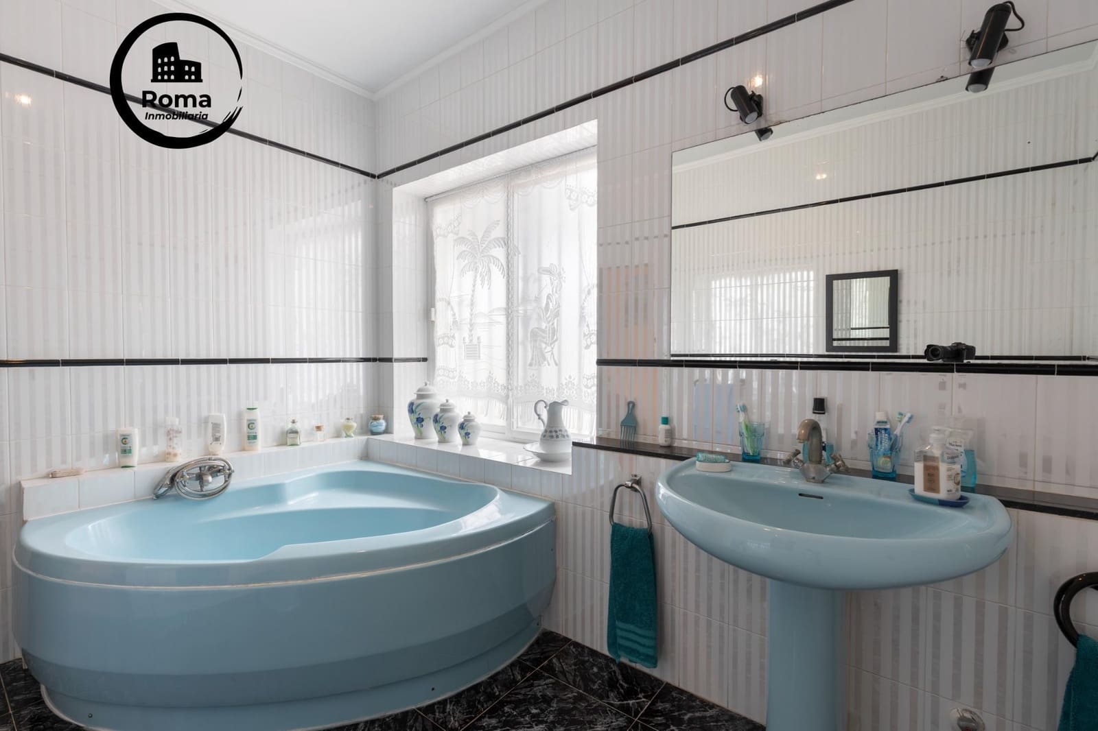 4 chambre Villa/Maison à vendre à Motril avec piscine garage - 595 000 € (Ref: 9755835)