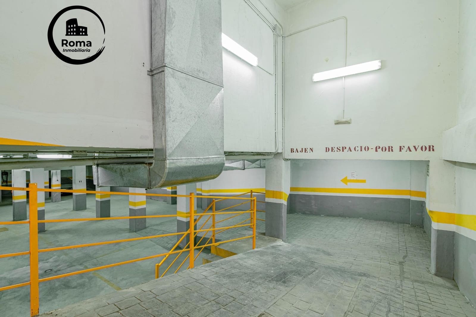 Virksomhed til salg i Granada by med garage - € 350.000 (Ref: 9755839)