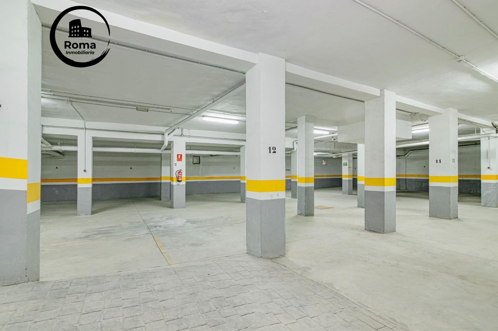 Virksomhed til salg i Granada by med garage - € 350.000 (Ref: 9755839)