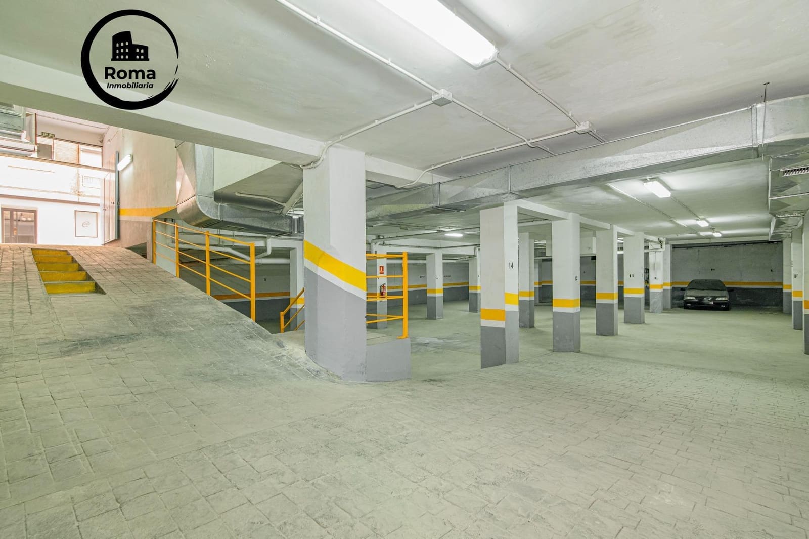 Virksomhed til salg i Granada by med garage - € 350.000 (Ref: 9755839)