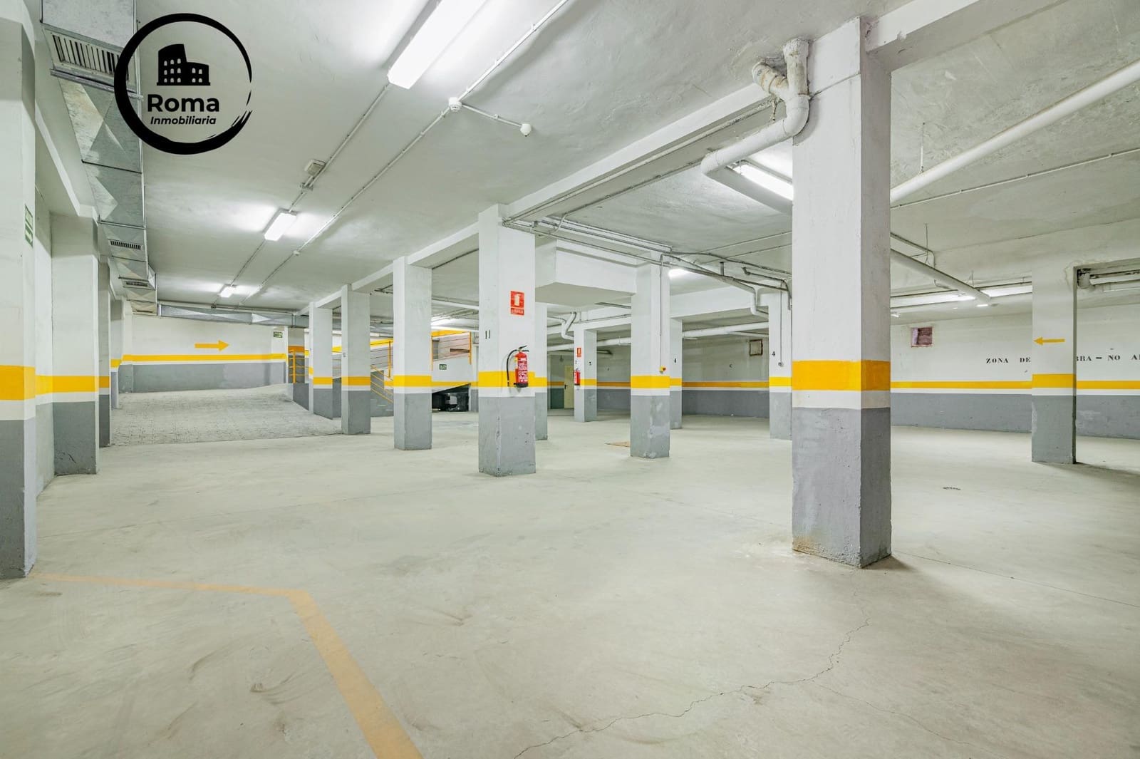 Virksomhed til salg i Granada by med garage - € 350.000 (Ref: 9755839)