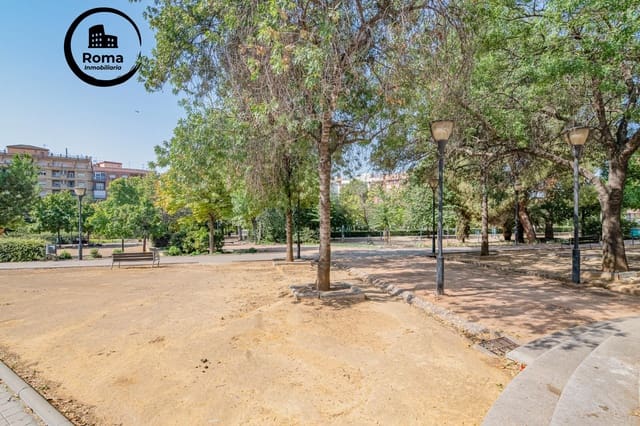 Virksomhed til salg i Camino de Ronda - Rosaleda, Granada by med garage - € 350.000 (Ref: 9755839)