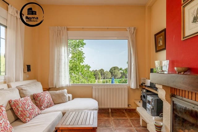 3 Zimmer Villa zu verkaufen in La Zubia mit Pool Garage - 350.000 € (Ref: 9755840)